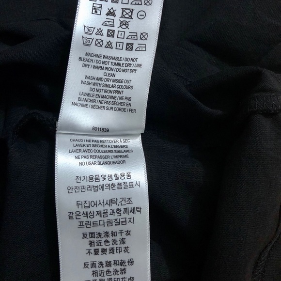 🔥🔥SOLD🔥🔥Authentic Burberry T-shirt - Picture 8 of 10